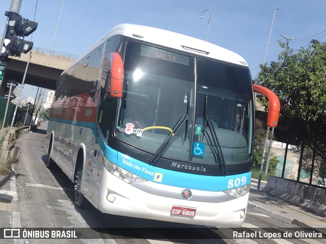 Viação Vale do Tietê 809 na cidade de São Paulo, São Paulo, Brasil, por Rafael Lopes de Oliveira. Número da foto: #11773001.