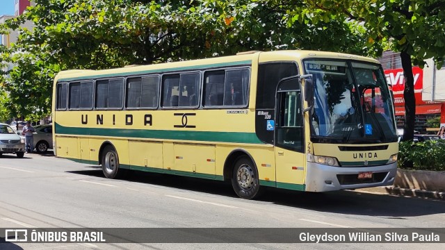Empresa Unida Mansur e Filhos 755 na cidade de Conselheiro Lafaiete, Minas Gerais, Brasil, por Gleydson Willian Silva Paula. Número da foto: #11773640.