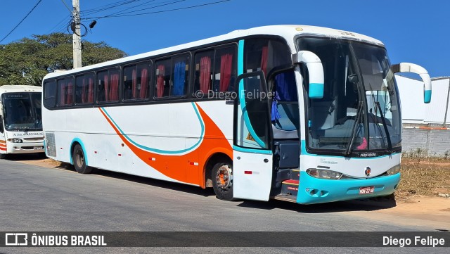 Ônibus Particulares 1001 na cidade de Formiga, Minas Gerais, Brasil, por Diego Felipe. ID da foto: 11773590.