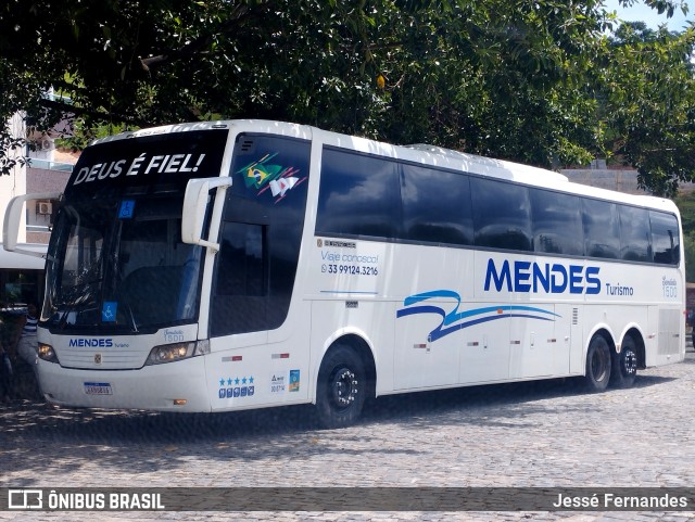 Mendes Turismo 1500 na cidade de Naque, Minas Gerais, Brasil, por Jessé Fernandes. ID da foto: 11772581.