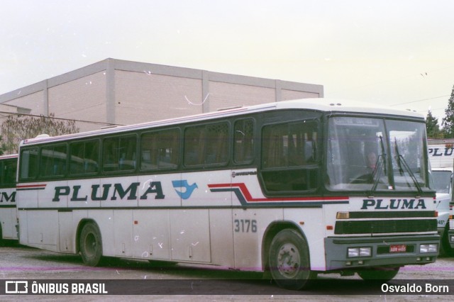 Pluma Conforto e Turismo 3176 na cidade de Curitiba, Paraná, Brasil, por Osvaldo Born. Número da foto: #11777166.