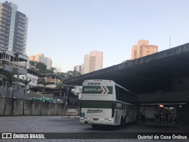 Empresa Gontijo de Transportes 21220 na cidade de Cachoeiro de Itapemirim, Espírito Santo, Brasil, por Quintal de Casa Ônibus. ID da foto: 11785265.