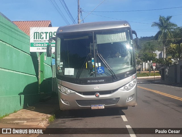 Ônibus Particulares S/N na cidade de Itabira, Minas Gerais, Brasil, por Paulo Cesar. Número da foto: #11785331.