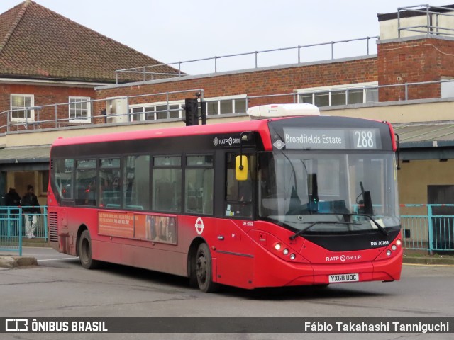 London Sovereign DLE30269 na cidade de Edgware, Greater London, Inglaterra, por Fábio Takahashi Tanniguchi. Número da foto: #11787992.