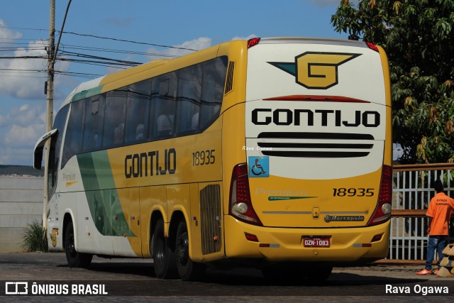 Empresa Gontijo de Transportes 18935 na cidade de Vitória da Conquista, Bahia, Brasil, por Rava Ogawa. ID da foto: 11790660.