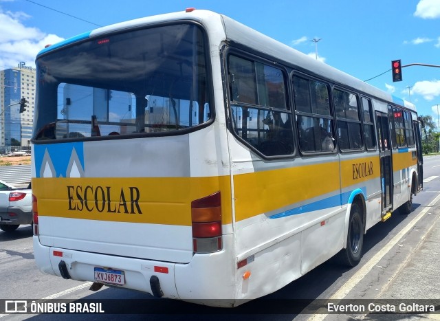 Luza Turismo 2040 na cidade de Cariacica, Espírito Santo, Brasil, por Everton Costa Goltara. ID da foto: 11788997.