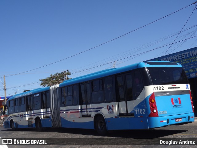 Metrobus 1102 na cidade de Trindade, Goiás, Brasil, por Douglas Andrez. Número da foto: #11791464.