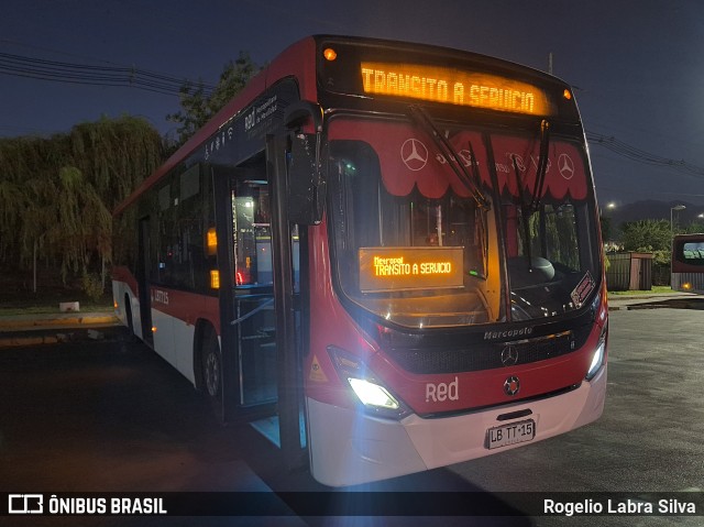 Buses Omega 6056 na cidade de Puente Alto, Cordillera, Metropolitana de Santiago, Chile, por Rogelio Labra Silva. Número da foto: #11790760.
