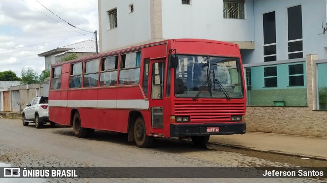 Ônibus Particulares 9112 na cidade de Januária, Minas Gerais, Brasil, por Jeferson Santos. ID da foto: 11790370.