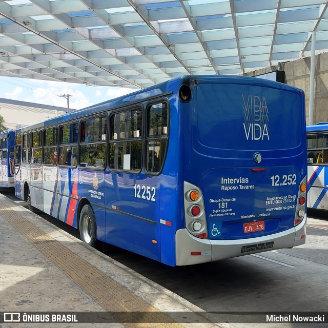 Auto Viação Bragança Metropolitana > Viação Raposo Tavares 12.252 na cidade de São Paulo, São Paulo, Brasil, por Michel Nowacki. ID da foto: 11793963.