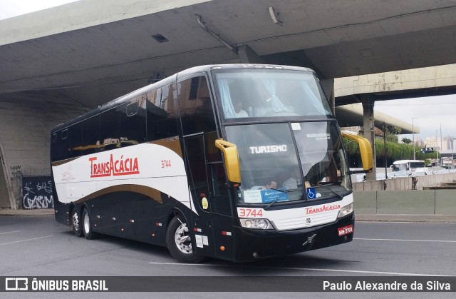 TransAcácia Turismo 3744 na cidade de Belo Horizonte, Minas Gerais, Brasil, por Paulo Alexandre da Silva. Número da foto: #11793356.