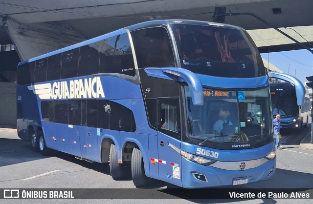 Viação Águia Branca 50630 na cidade de Belo Horizonte, Minas Gerais, Brasil, por Vicente de Paulo Alves. Número da foto: #11792293.