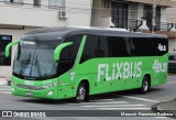 FlixBus Transporte e Tecnologia do Brasil 44011 na cidade de Balneário Camboriú, Santa Catarina, Brasil, por Moaccir  Francisco Barboza. ID da foto: :id.