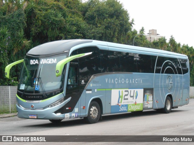 Viação Garcia 82069 na cidade de Curitiba, Paraná, Brasil, por Ricardo Matu. ID da foto: 11795617.