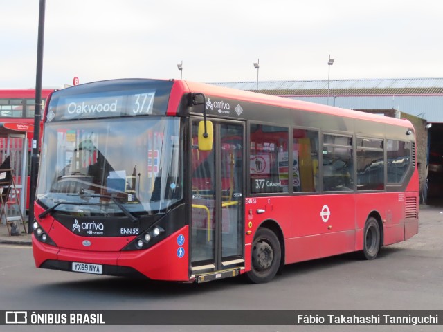 Arriva ENN55 na cidade de Enfield, Greater London, Inglaterra, por Fábio Takahashi Tanniguchi. ID da foto: 11796516.