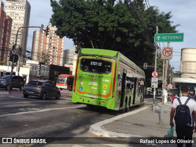 TRANSPPASS - Transporte de Passageiros 8 1194 na cidade de São Paulo, São Paulo, Brasil, por Rafael Lopes de Oliveira. ID da foto: 11799088.