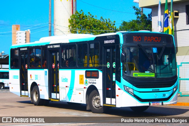Via Urbana 30261 na cidade de Fortaleza, Ceará, Brasil, por Paulo Henrique Pereira Borges. Número da foto: #11799642.