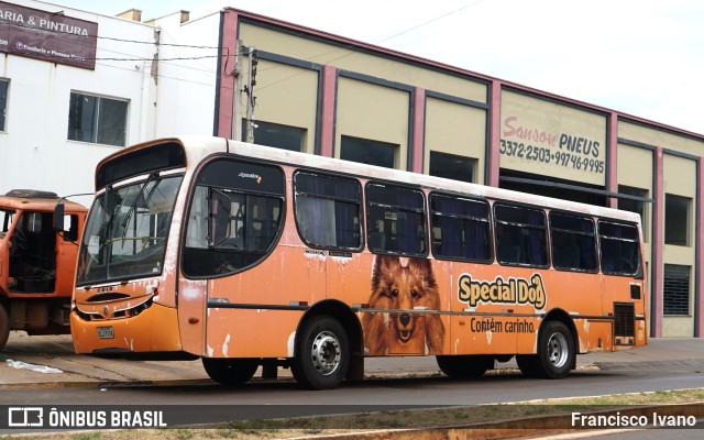 Ônibus Particulares 21.688 na cidade de Santa Cruz do Rio Pardo, São Paulo, Brasil, por Francisco Ivano. Número da foto: #11797208.
