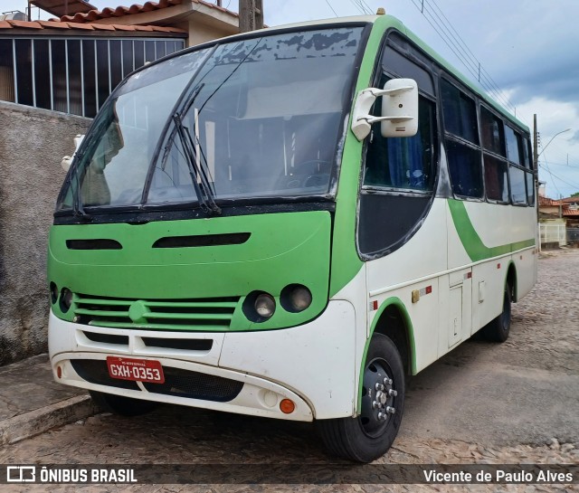 Ônibus Particulares 0353 na cidade de Itaúna, Minas Gerais, Brasil, por Vicente de Paulo Alves. ID da foto: 11797832.