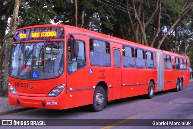 Auto Viação Redentor HR037 na cidade de Curitiba, Paraná, Brasil, por Gabriel Marciniuk. ID da foto: 11798099.