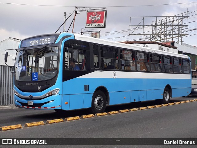 Buses Guadalupe 59 na cidade de Guadalupe, Goicoechea, San José, Costa Rica, por Daniel Brenes. Número da foto: #11797895.