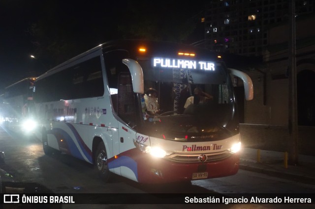 Pullman Tur 404 na cidade de Santiago, Santiago, Metropolitana de Santiago, Chile, por Sebastián Ignacio Alvarado Herrera. Número da foto: #11802671.