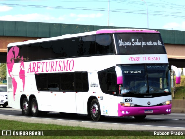 ARF Turismo 1529 na cidade de São José dos Campos, São Paulo, Brasil, por Robson Prado. ID da foto: 11802341.