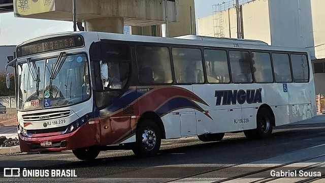 Transportadora Tinguá RJ 156.229 na cidade de Rio de Janeiro, Rio de Janeiro, Brasil, por Gabriel Sousa. Número da foto: #11802364.