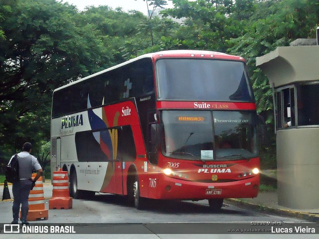 Pluma Conforto e Turismo 7005 na cidade de São Paulo, São Paulo, Brasil, por Lucas Vieira. Número da foto: #11800821.