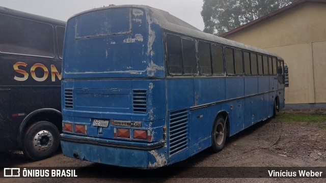 Ônibus Particulares 0886 na cidade de São Francisco de Paula, Rio Grande do Sul, Brasil, por Vinícius Weber. Número da foto: #11803498.