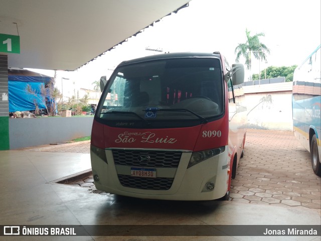 Expresso São Luiz 8090 na cidade de Quirinópolis, Goiás, Brasil, por Jonas Miranda. ID da foto: 11803529.