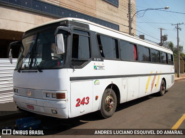 Family Locadora 243 na cidade de Campo Grande, Mato Grosso do Sul, Brasil, por ANDRES LUCIANO ESQUIVEL DO AMARAL. ID da foto: 11804572.