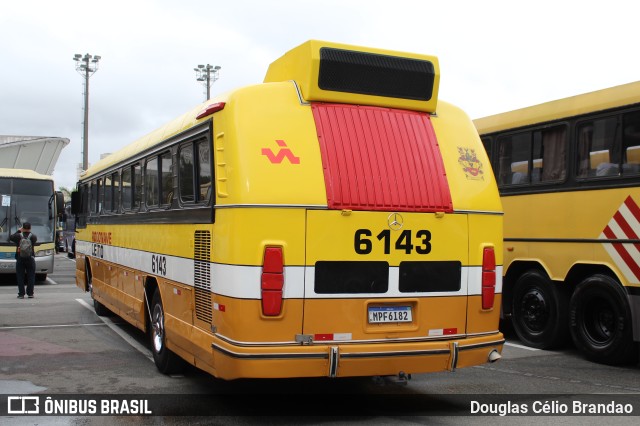 Ônibus Particulares 6143 na cidade de Barueri, São Paulo, Brasil, por Douglas Célio Brandao. ID da foto: 11804511.