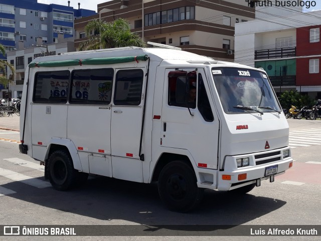 Motorhomes XIRU na cidade de Rio Grande, Rio Grande do Sul, Brasil, por Luis Alfredo Knuth. Número da foto: #11807226.