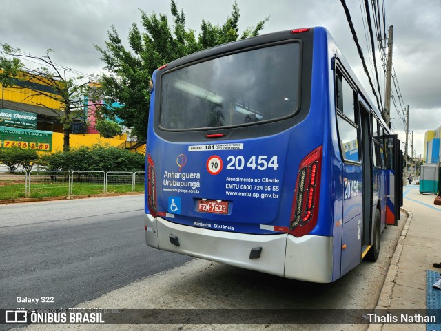 Auto Viação Urubupungá 20.454 na cidade de Barueri, São Paulo, Brasil, por Thalis Nathan. Número da foto: #11807542.