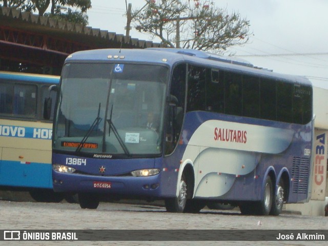 Viação Salutaris e Turismo 13864 na cidade de Vitória da Conquista, Bahia, Brasil, por José Alkmim. ID da foto: 11807625.