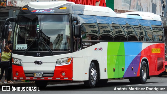 LERC 12 na cidade de Hospital, San José, San José, Costa Rica, por Andrés Martínez Rodríguez. Número da foto: #11810185.