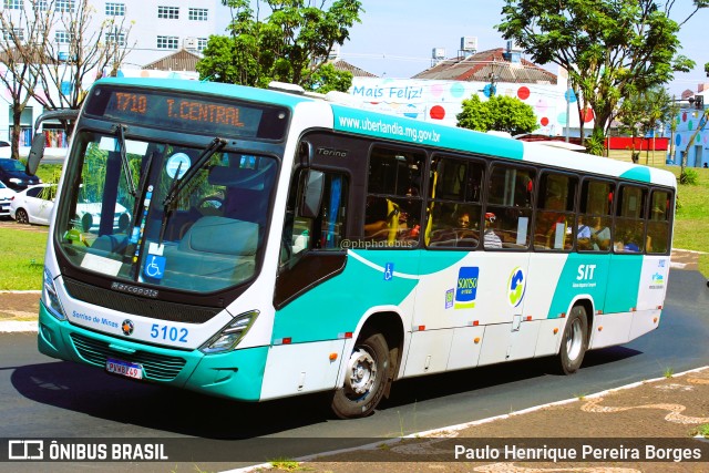 Viação Sorriso de Minas 5102 na cidade de Uberlândia, Minas Gerais, Brasil, por Paulo Henrique Pereira Borges. Número da foto: #11810952.