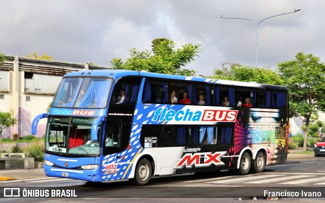 Flecha Bus 8652 na cidade de Ciudad Autónoma de Buenos Aires, Argentina, por Francisco Ivano. Número da foto: #11811601.