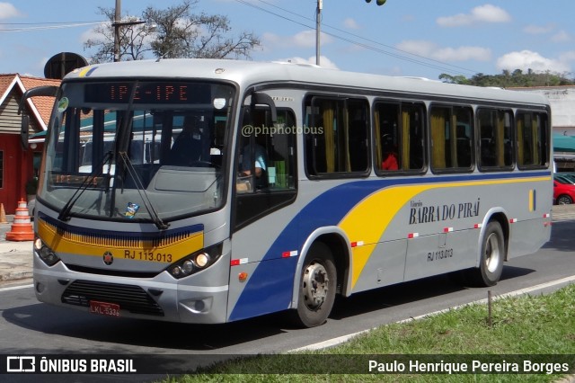 Viação Barra do Piraí Turismo RJ 113.013 na cidade de Barra do Piraí, Rio de Janeiro, Brasil, por Paulo Henrique Pereira Borges. Número da foto: #11813603.