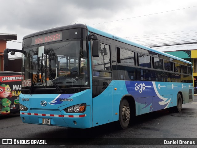 Autotransportes Santa Gertrudis Grecia AB 6283 na cidade de Grecia, Grecia, Alajuela, Costa Rica, por Daniel Brenes. ID da foto: 11812221.