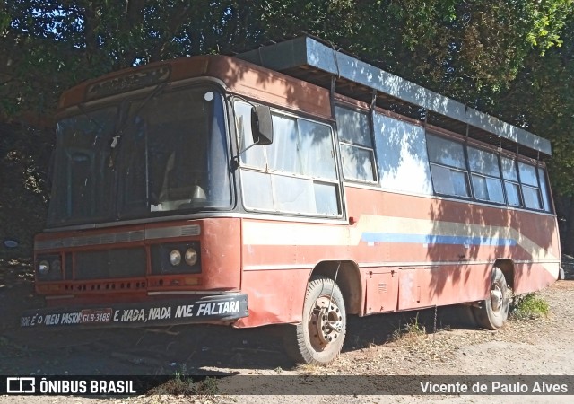 Ônibus Particulares 3488 na cidade de Piumhi, Minas Gerais, Brasil, por Vicente de Paulo Alves. Número da foto: #11812277.