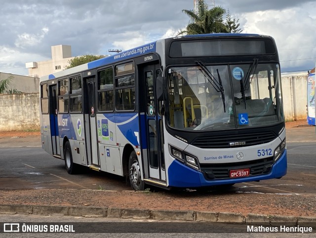 Viação Sorriso de Minas 5312 na cidade de Uberlândia, Minas Gerais, Brasil, por Matheus Henrique. Número da foto: #11818673.