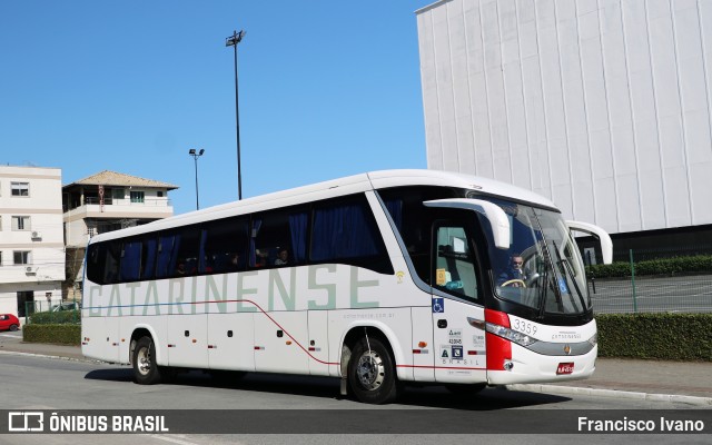 Auto Viação Catarinense 3359 na cidade de Balneário Camboriú, Santa Catarina, Brasil, por Francisco Ivano. Número da foto: #11819679.