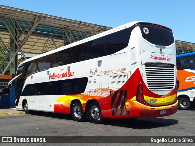 Pullman del Sur 227 na cidade de Estación Central, Santiago, Metropolitana de Santiago, Chile, por Rogelio Labra Silva. Número da foto: #11818205.