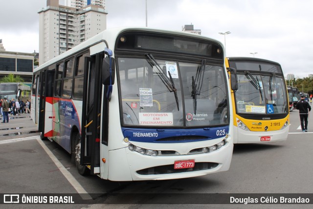Viação Pirajuçara 025 na cidade de Barueri, São Paulo, Brasil, por Douglas Célio Brandao. Número da foto: #11819114.