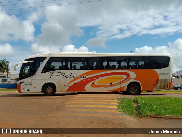 Viação Platina 2000 na cidade de Inaciolândia, Goiás, Brasil, por Jonas Miranda. ID da foto: 11822265.