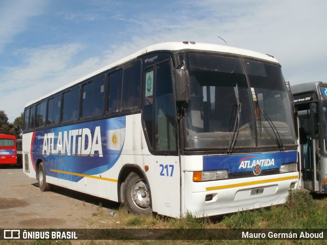 Atlántida 217 na cidade de Luján, Luján, Buenos Aires, Argentina, por Mauro Germán Aboud. ID da foto: 11820260.