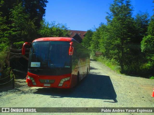 Turismo Jose Paredes KPXD96 na cidade de Panguipulli, Valdivia, Los Ríos, Chile, por Pablo Andres Yavar Espinoza. Número da foto: #11824501.