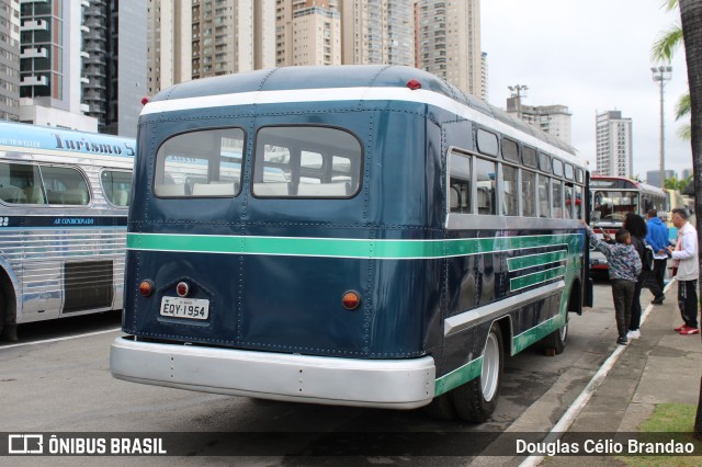 Ônibus Particulares 1954 na cidade de Barueri, São Paulo, Brasil, por Douglas Célio Brandao. ID da foto: 11828510.